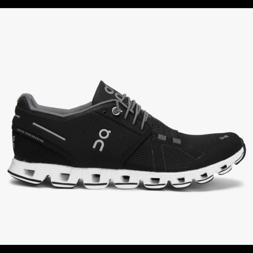 On Cloud Running Shoes 8.5